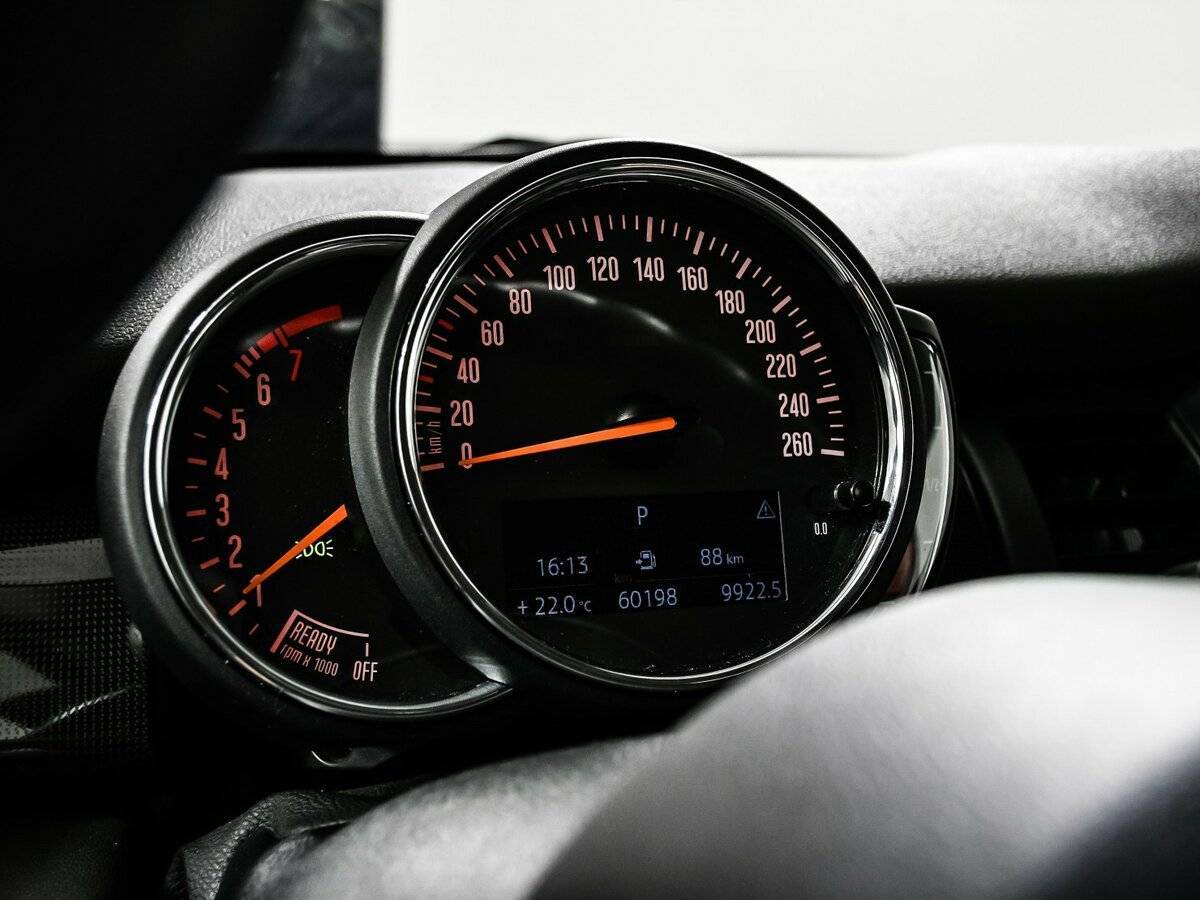 Mini Hatch с пробегом — 2020 год. Фото: #9