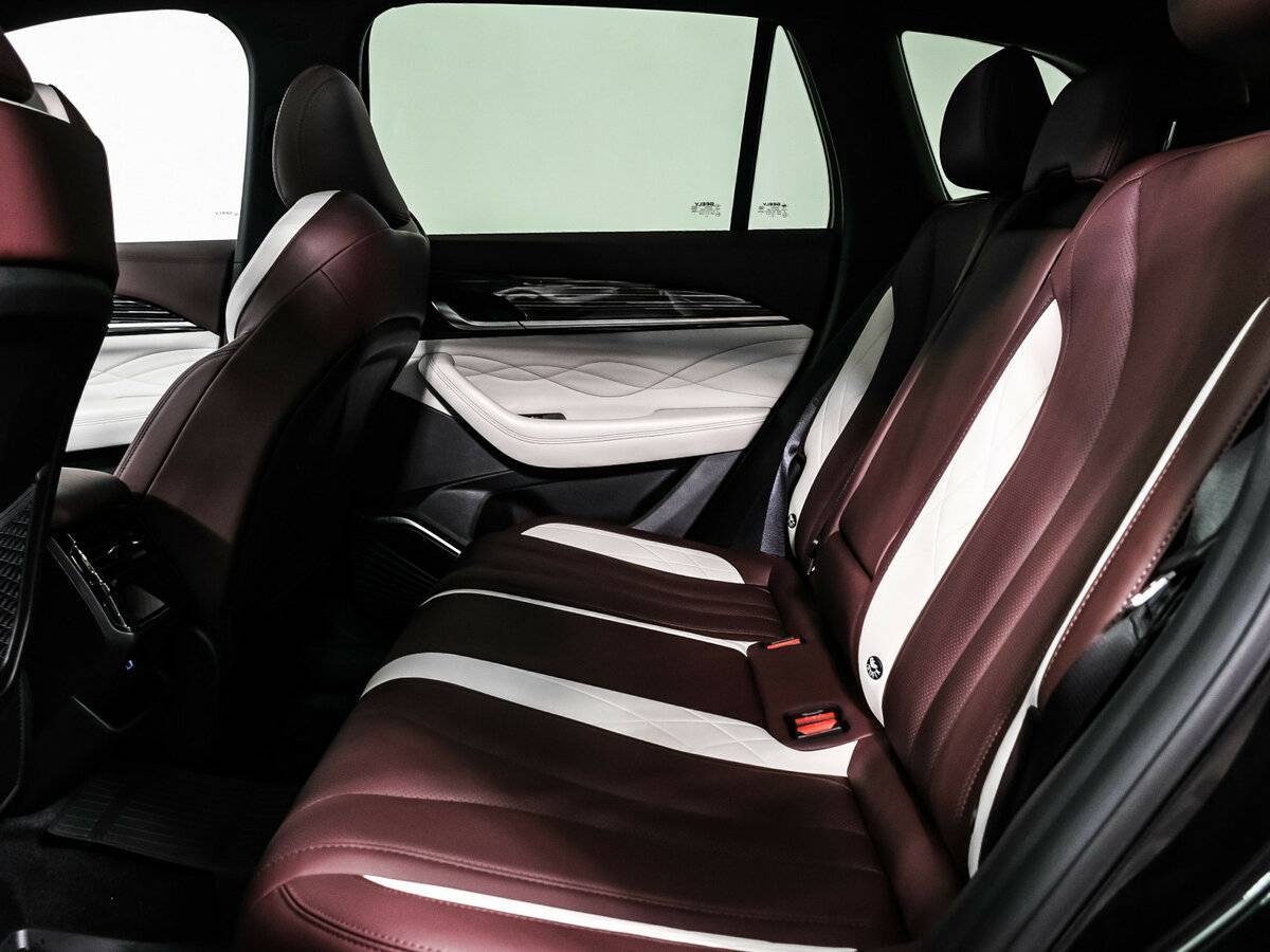 Geely Monjaro с пробегом — 2023 год. Фото: #12