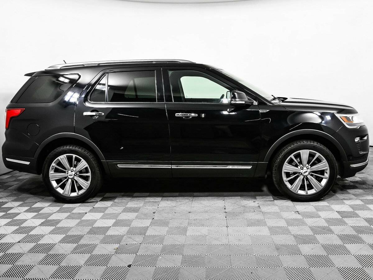 Ford Explorer с пробегом — 2019 год. Фото: #3