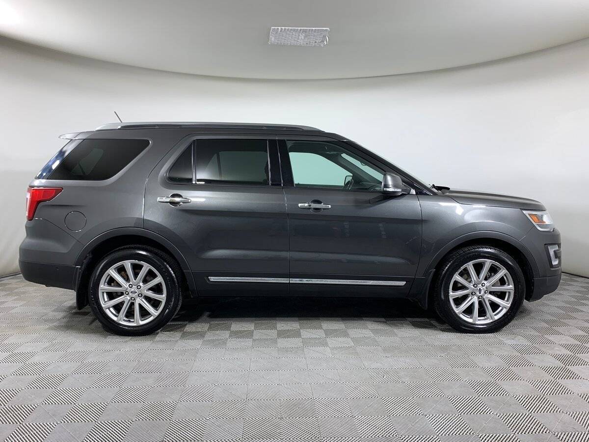 Ford Explorer с пробегом — 2017 год. Фото: #3
