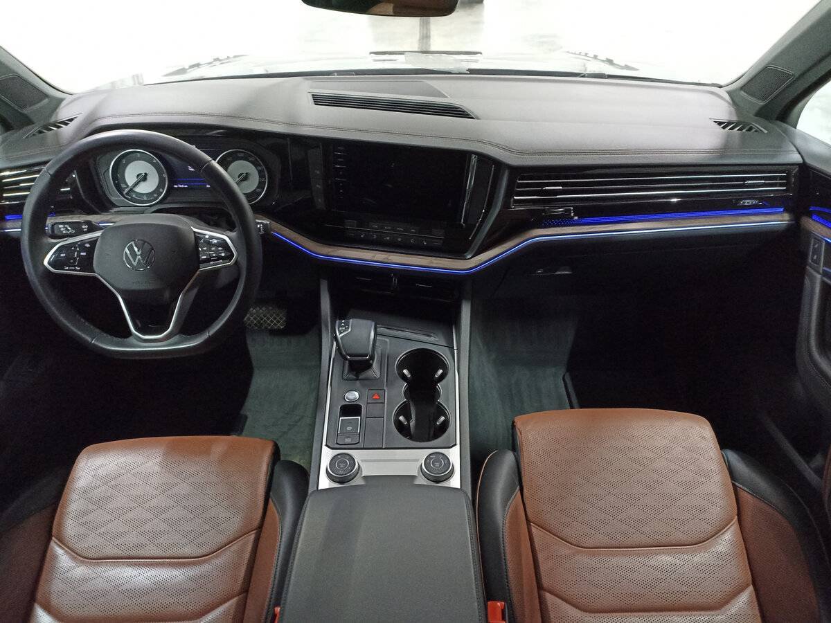Volkswagen Touareg с пробегом — 2022 год. Фото: #13