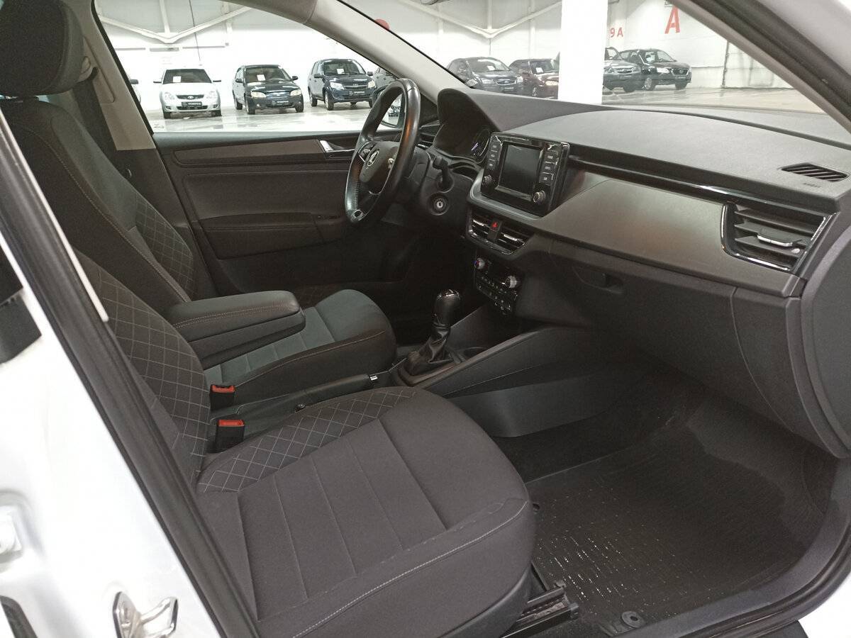 Skoda Rapid с пробегом — 2021 год. Фото: #10