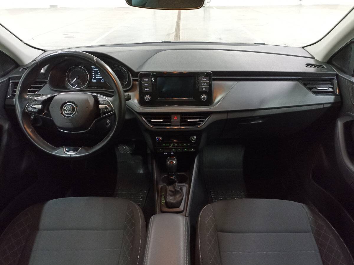 Skoda Rapid с пробегом — 2021 год. Фото: #13