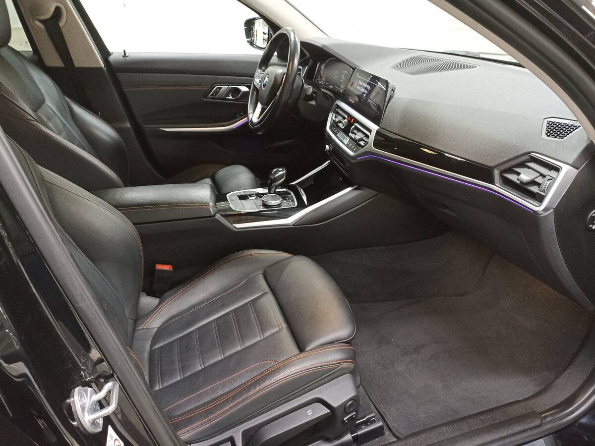 BMW 3 серии с пробегом — 2019 год. Фото: #10