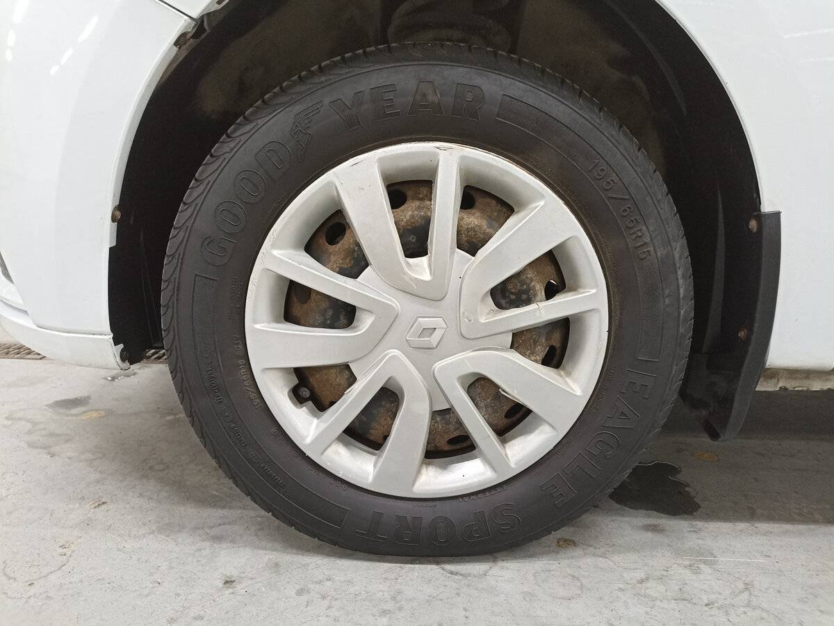 Renault Logan с пробегом — 2020 год. Фото: #17