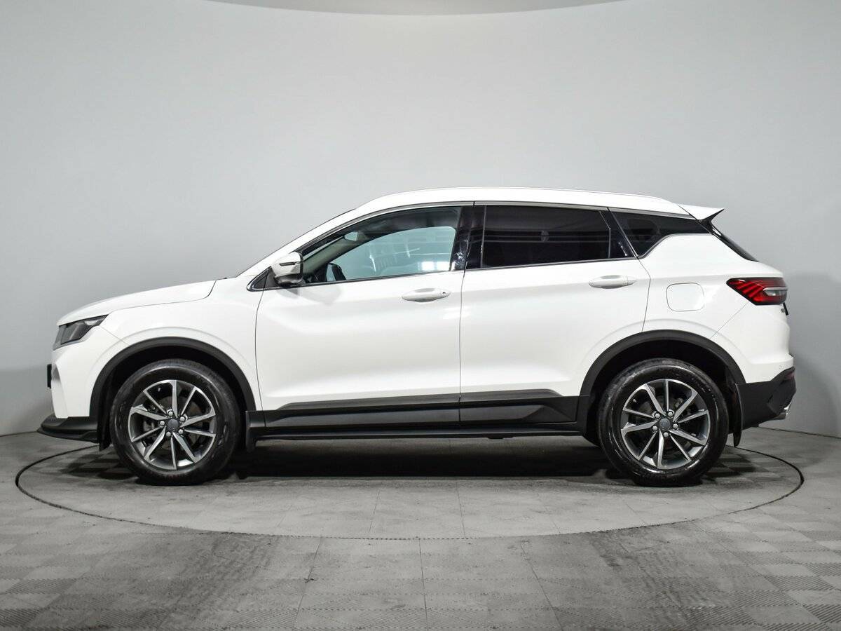 Geely Coolray с пробегом — 2023 год. Фото: #7