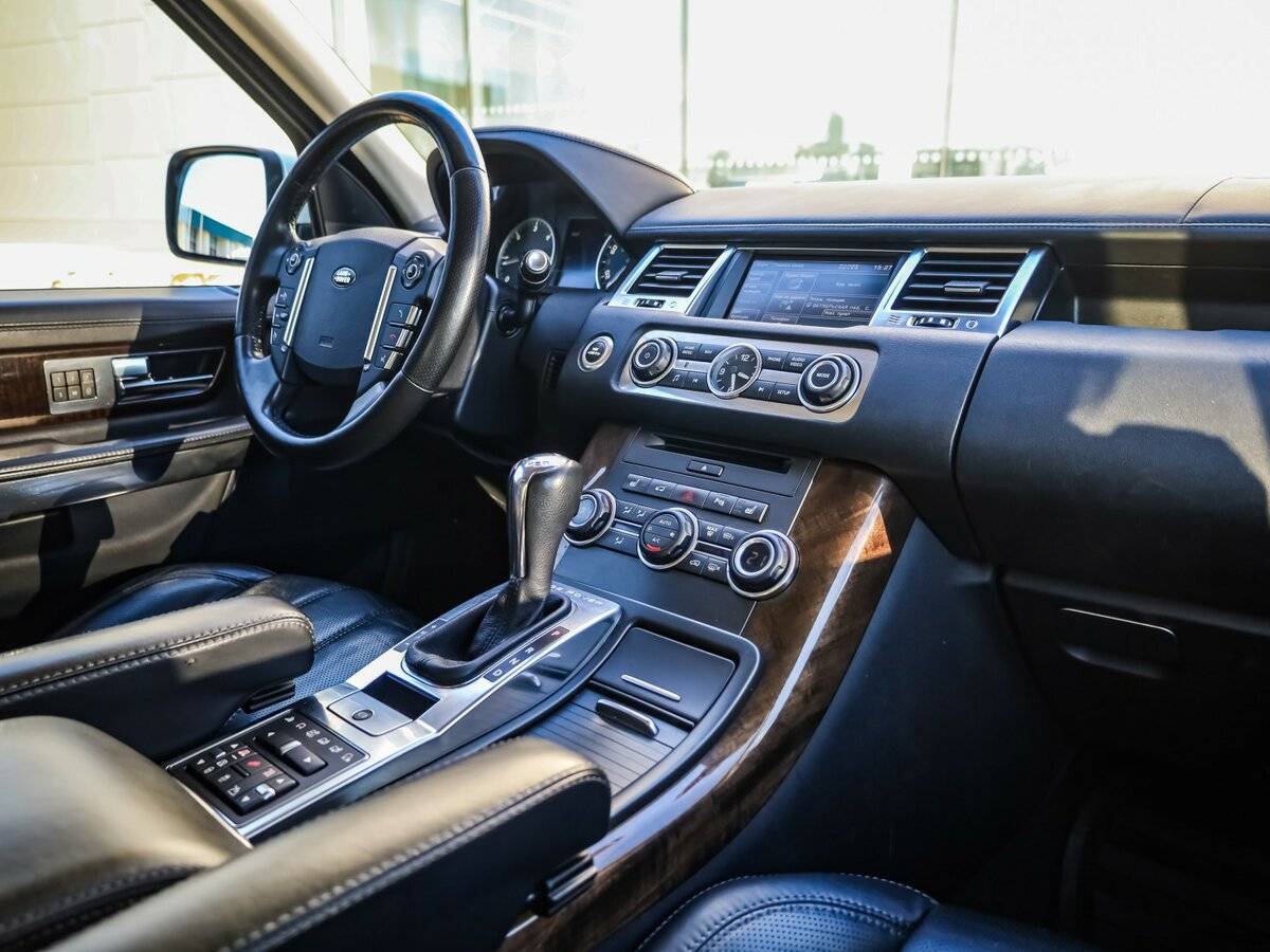 Land Rover Range Rover Sport с пробегом — 2013 год. Фото: #9