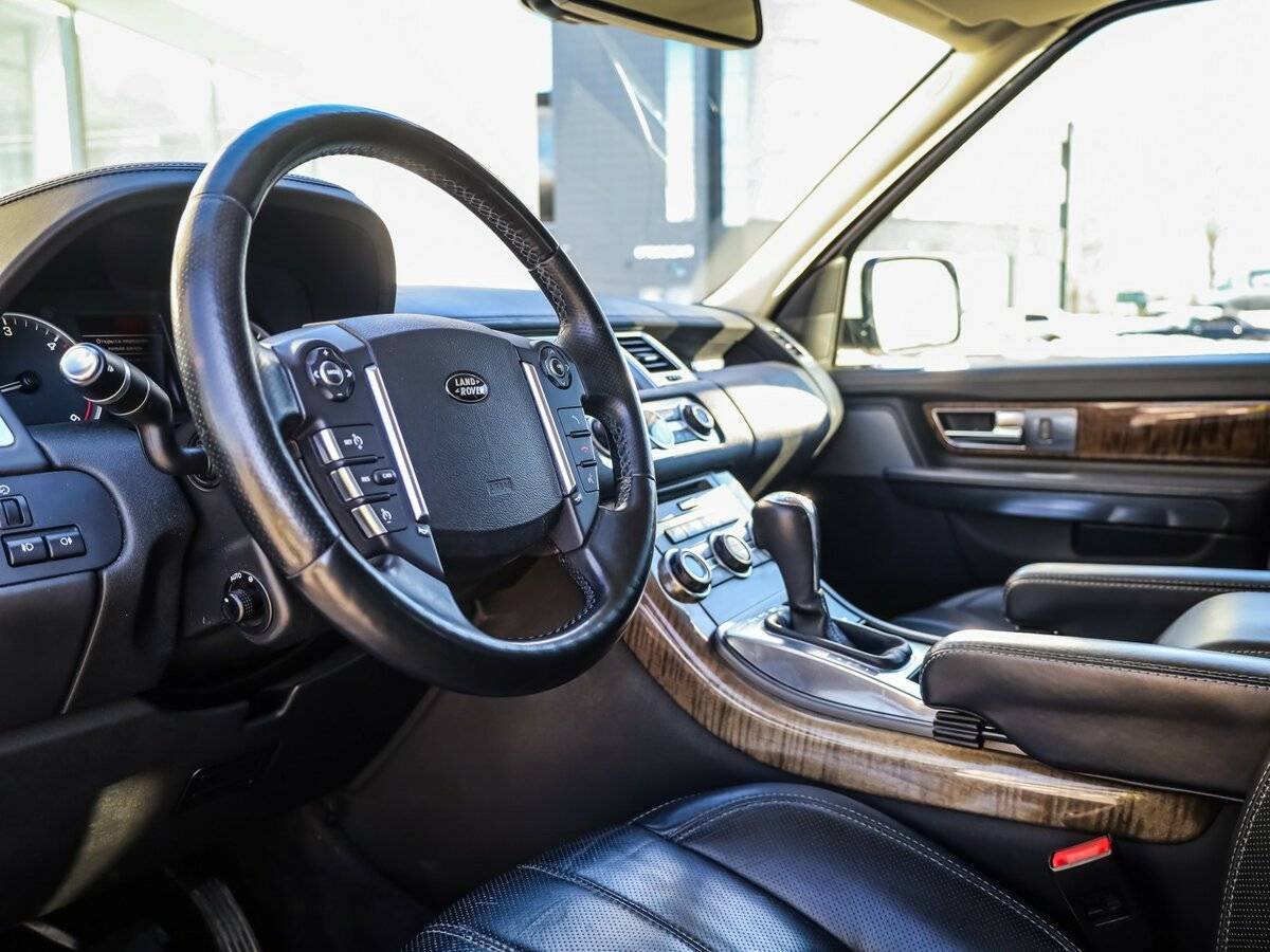 Land Rover Range Rover Sport с пробегом — 2013 год. Фото: #12