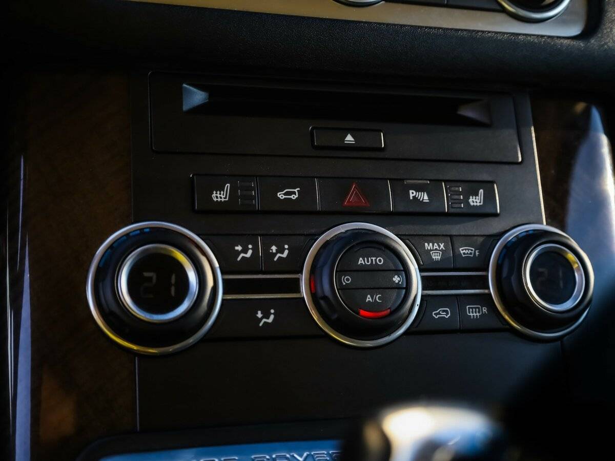 Land Rover Range Rover Sport с пробегом — 2013 год. Фото: #18