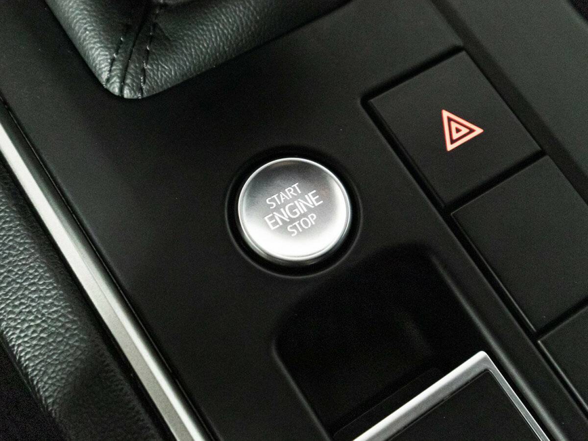 Volkswagen Touareg с пробегом — 2018 год. Фото: #21