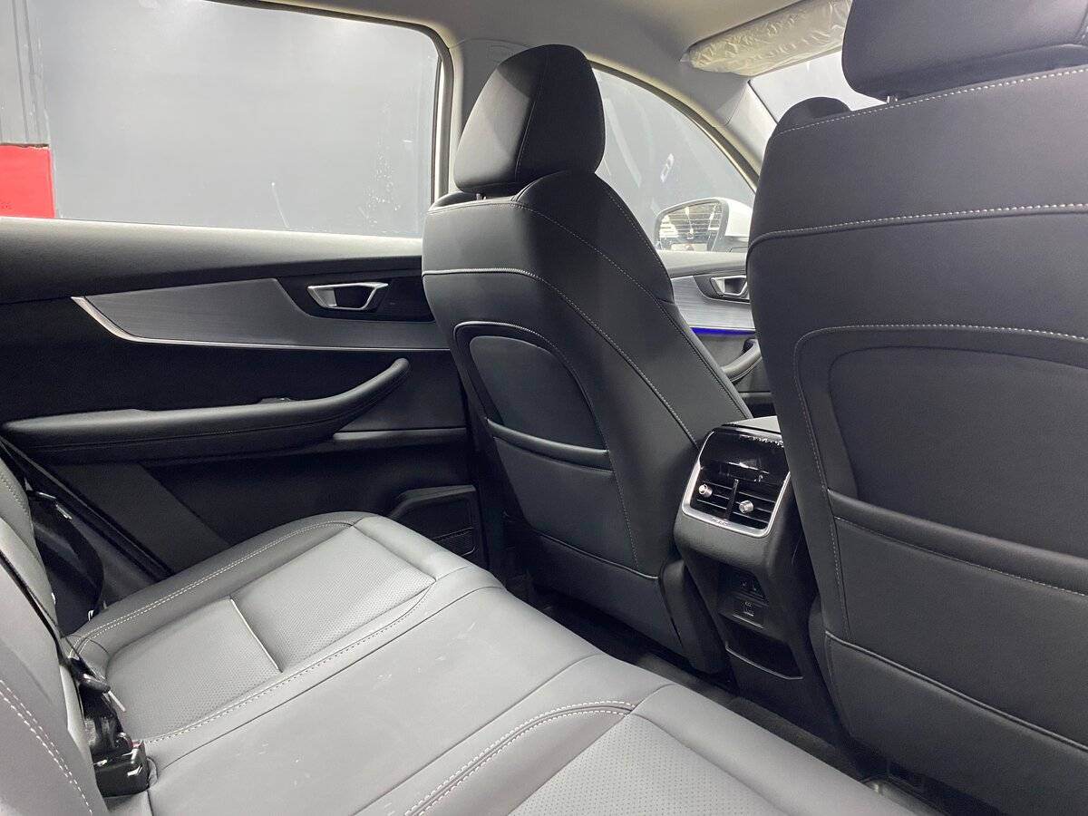 Chery Tiggo 7 Pro Plug-in Hybrid с пробегом — 2023 год. Фото: #9