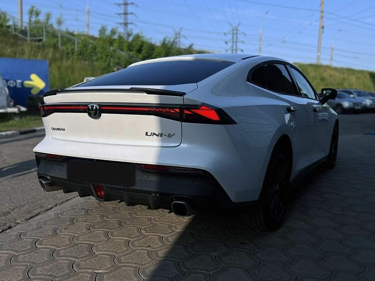 Changan UNI-V с пробегом — 2023 год. Фото: #4