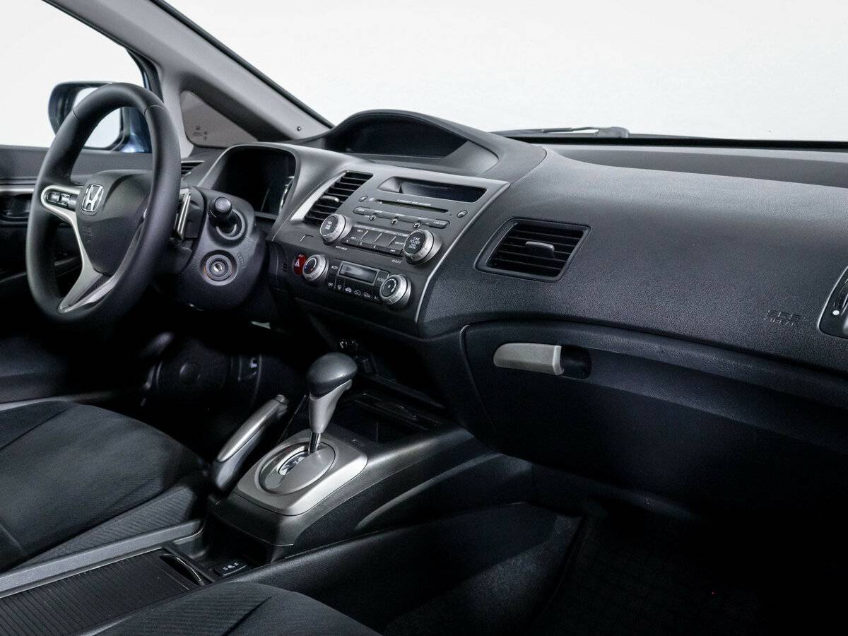 Honda Civic с пробегом — 2009 год. Фото: #8