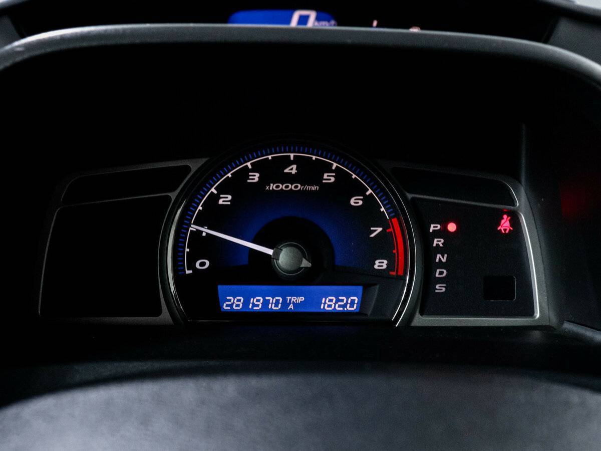 Honda Civic с пробегом — 2009 год. Фото: #10