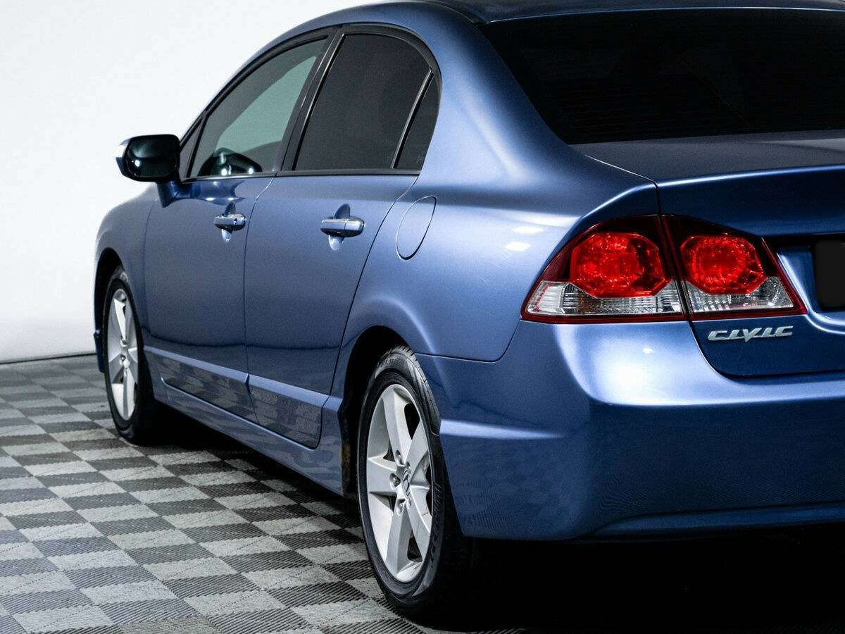 Honda Civic с пробегом — 2009 год. Фото: #17