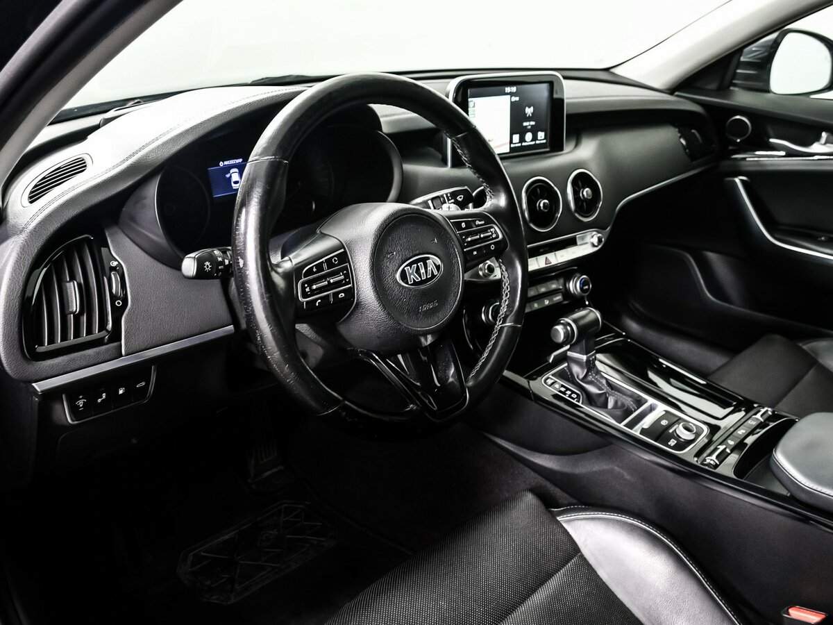 Kia Stinger с пробегом — 2018 год. Фото: #12