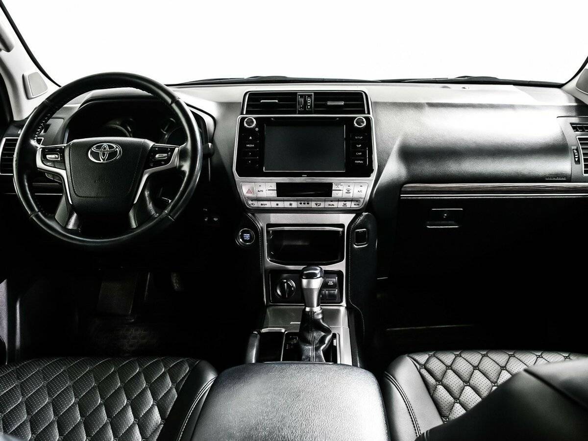 Toyota Land Cruiser Prado с пробегом — 2018 год. Фото: #10