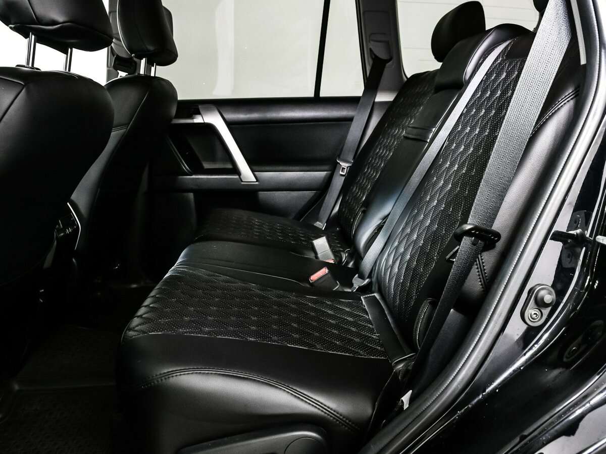 Toyota Land Cruiser Prado с пробегом — 2018 год. Фото: #11