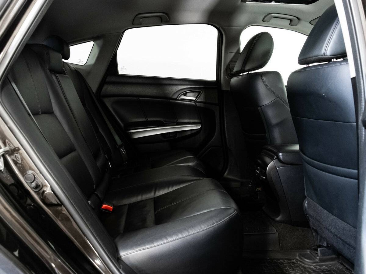 Honda Crosstour с пробегом — 2013 год. Фото: #19