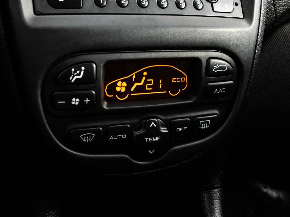 Peugeot 206 с пробегом — 2008 год. Фото: #11