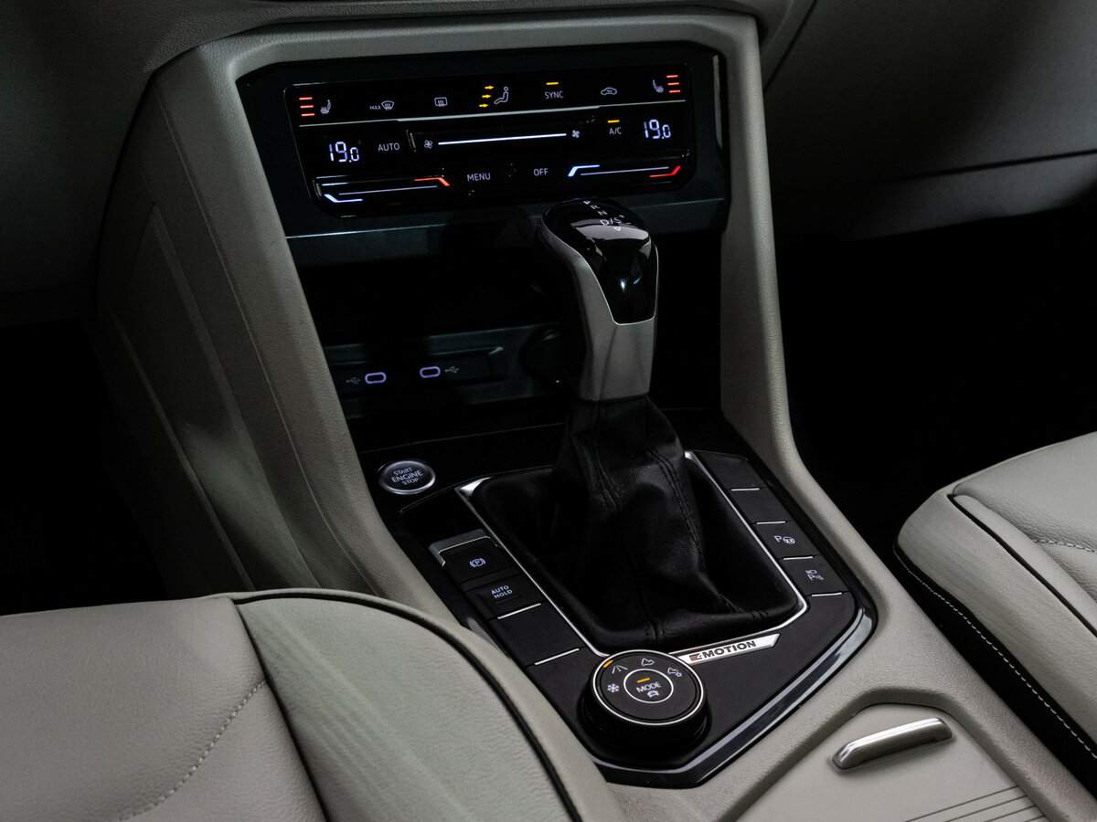 Volkswagen Tiguan с пробегом — 2020 год. Фото: #9