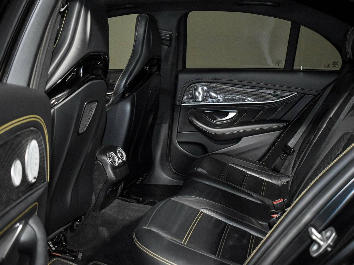 Mercedes-Benz E-Класс AMG с пробегом — 2017 год. Фото: #13