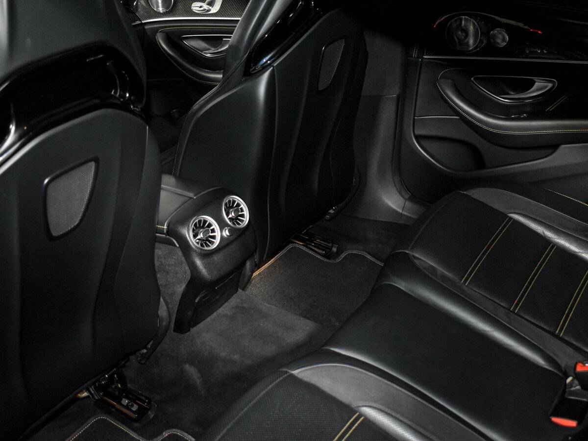 Mercedes-Benz E-Класс AMG с пробегом — 2017 год. Фото: #14