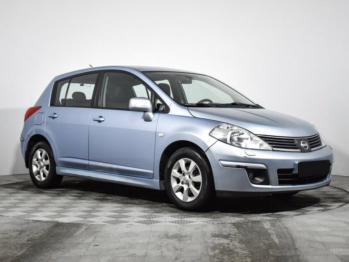 Nissan Tiida с пробегом — 2010 год. Фото: #2