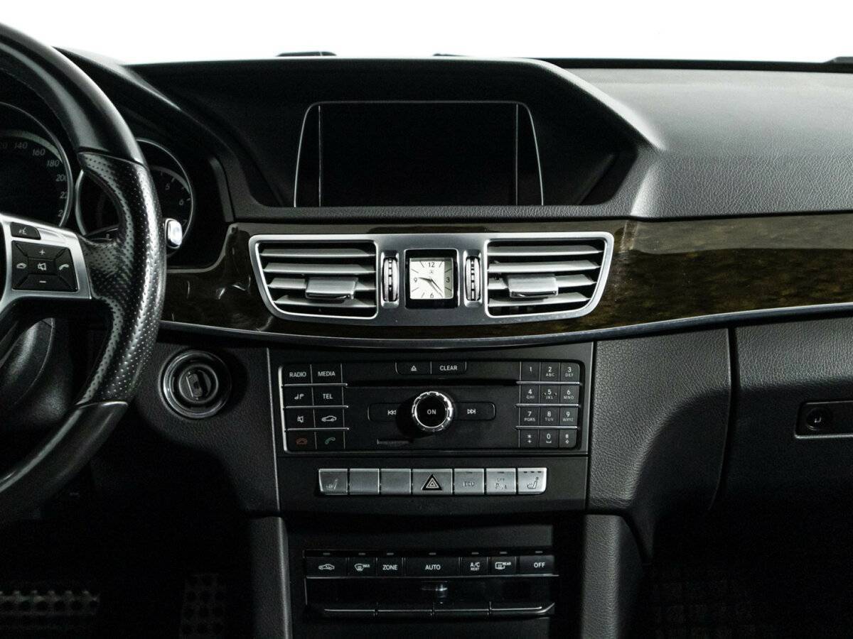 Mercedes-Benz E-Класс с пробегом — 2015 год. Фото: #14