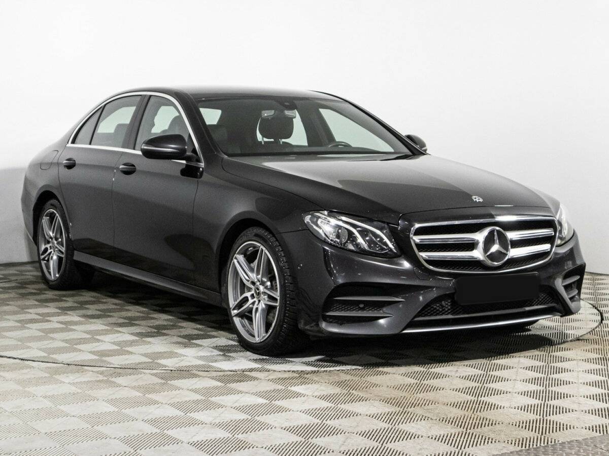 Mercedes-Benz E-Класс с пробегом — 2019 год. Фото: #2