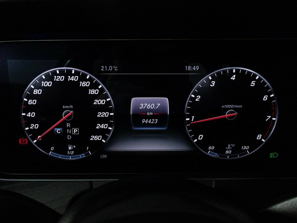 Mercedes-Benz E-Класс с пробегом — 2019 год. Фото: #11