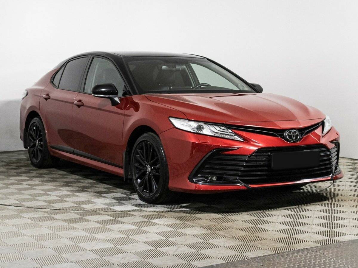 Toyota Camry с пробегом — 2021 год. Фото: #2