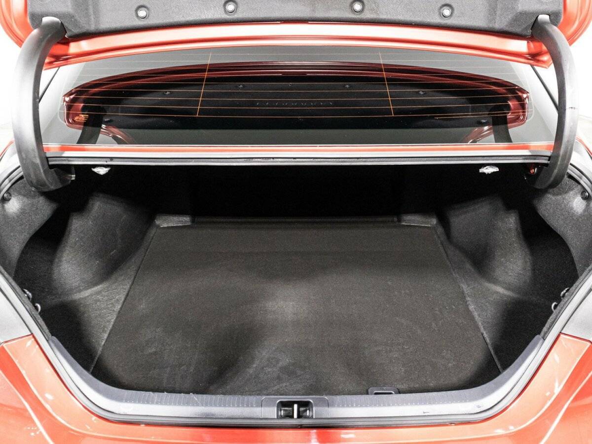 Toyota Camry с пробегом — 2021 год. Фото: #14