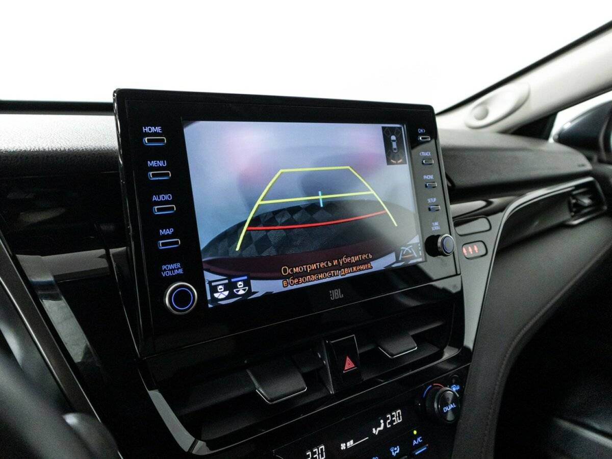 Toyota Camry с пробегом — 2021 год. Фото: #16