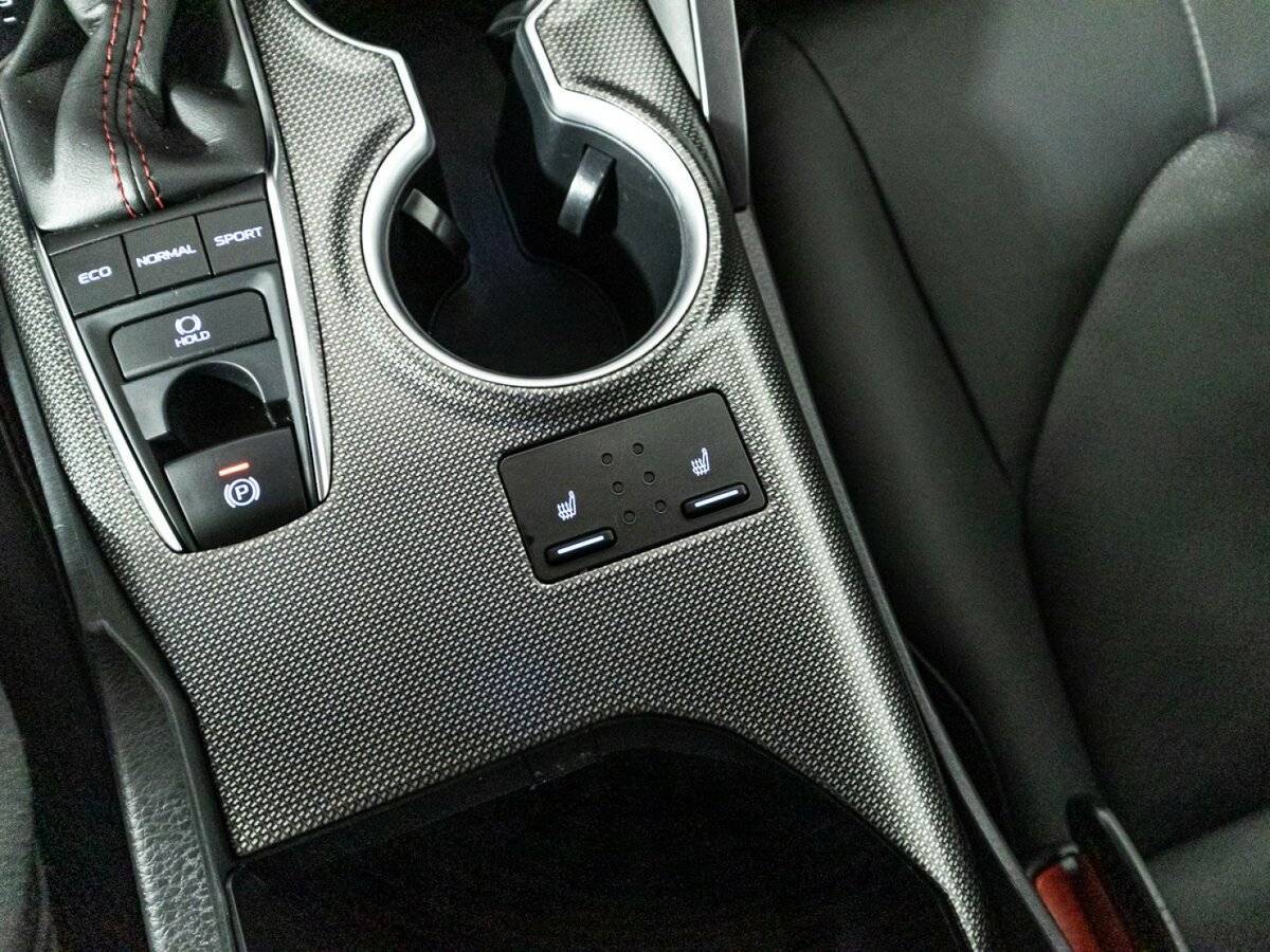 Toyota Camry с пробегом — 2021 год. Фото: #21