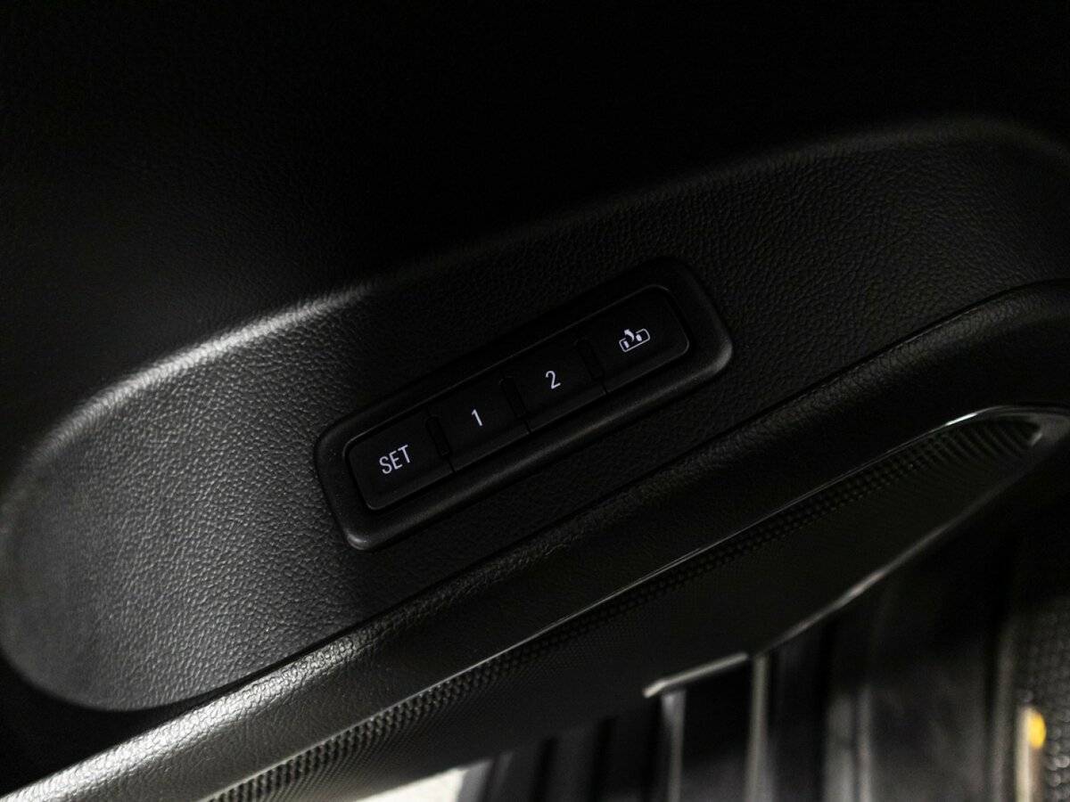 Chevrolet Tahoe с пробегом — 2016 год. Фото: #13