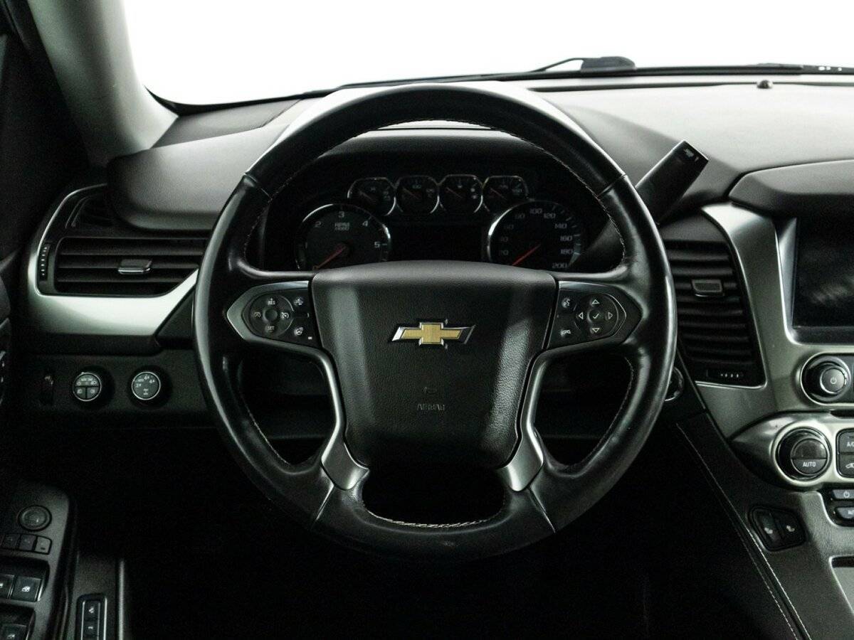 Chevrolet Tahoe с пробегом — 2016 год. Фото: #19