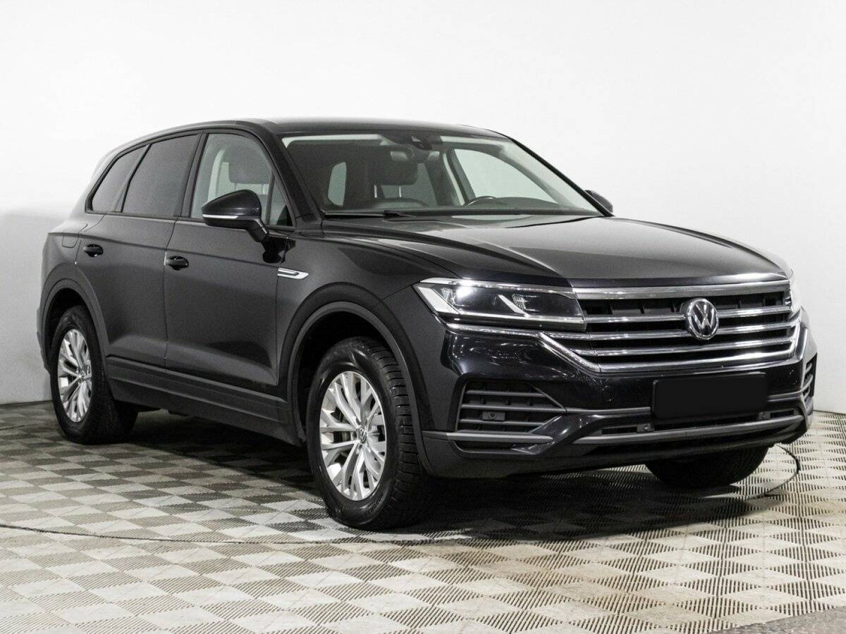 Volkswagen Touareg с пробегом — 2018 год. Фото: #2
