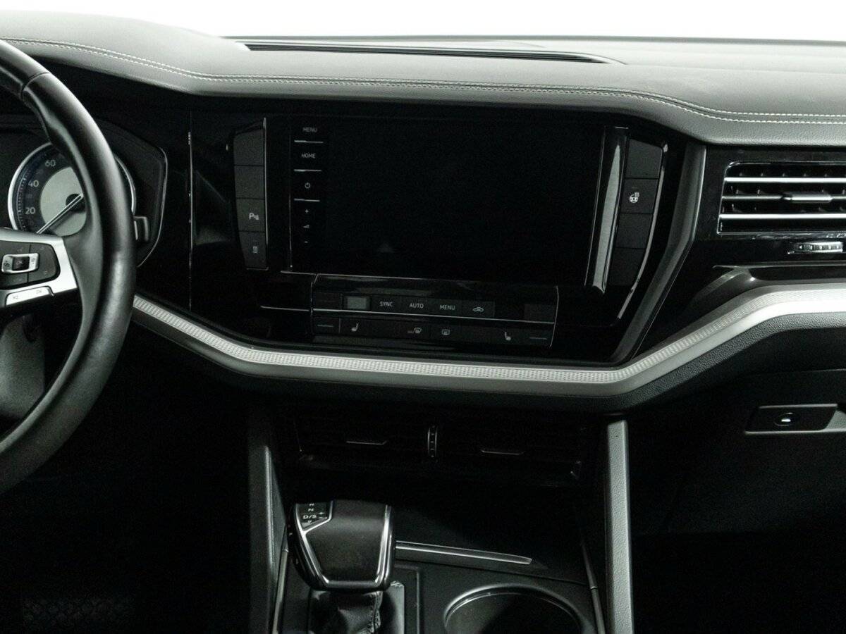 Volkswagen Touareg с пробегом — 2018 год. Фото: #13