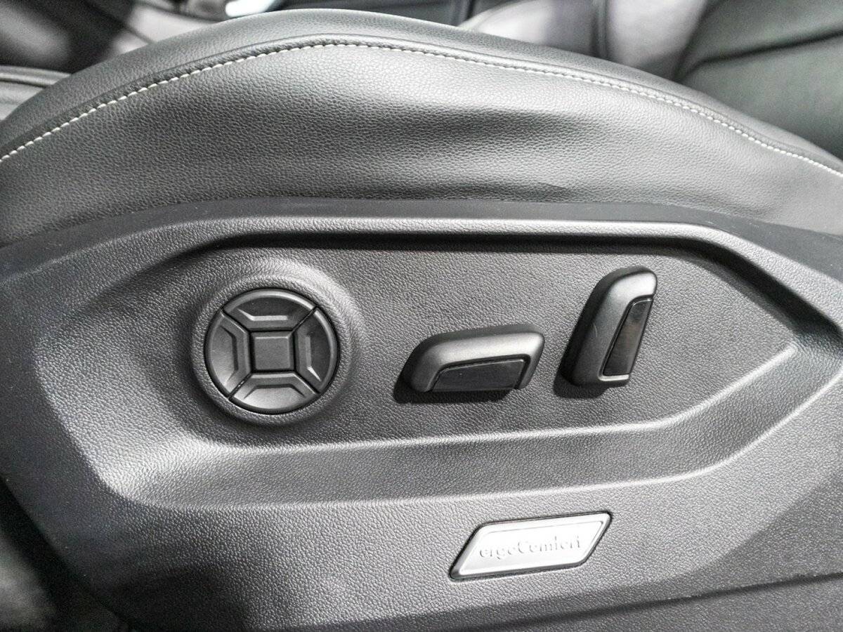 Volkswagen Touareg с пробегом — 2018 год. Фото: #15