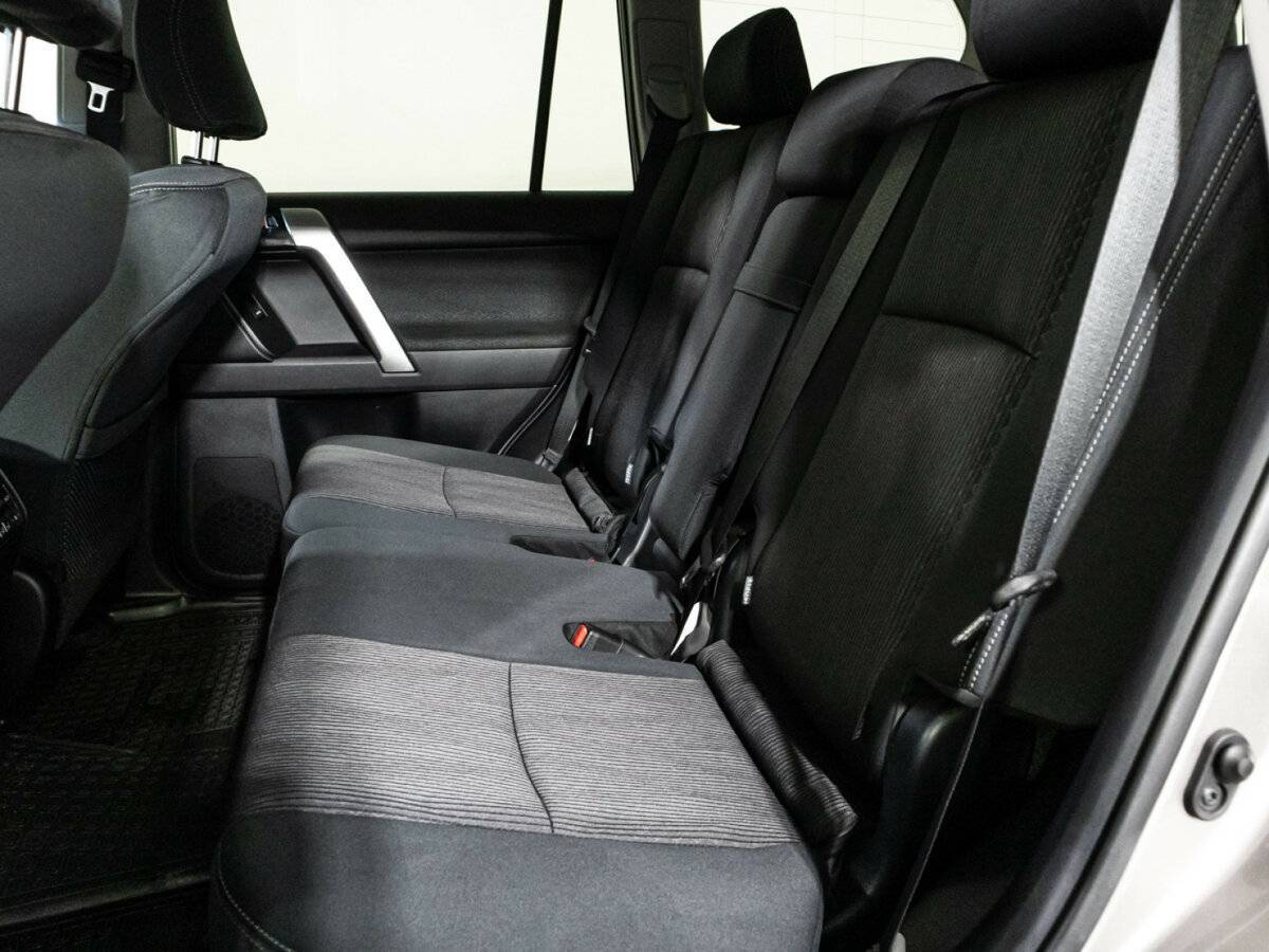 Toyota Land Cruiser Prado с пробегом — 2020 год. Фото: #9