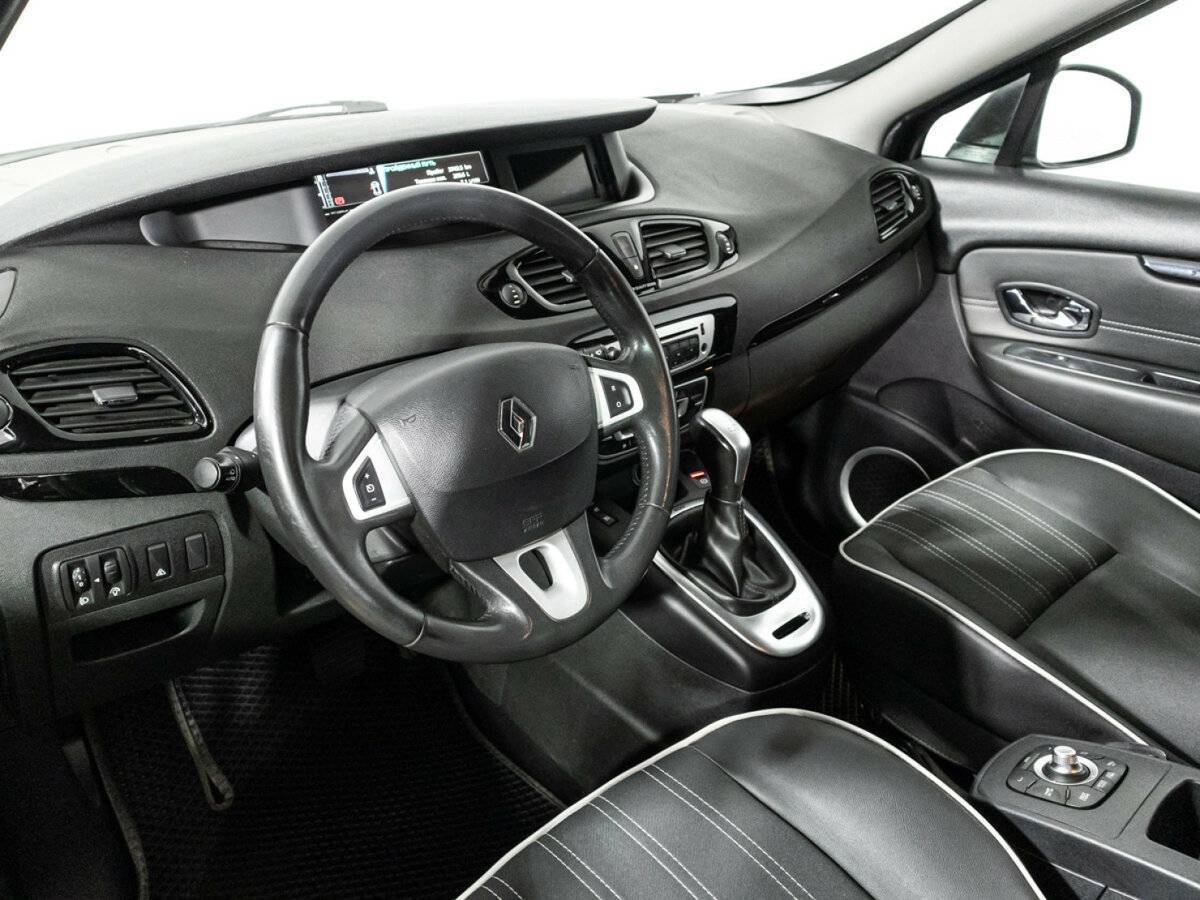Renault Scenic с пробегом — 2012 год. Фото: #10