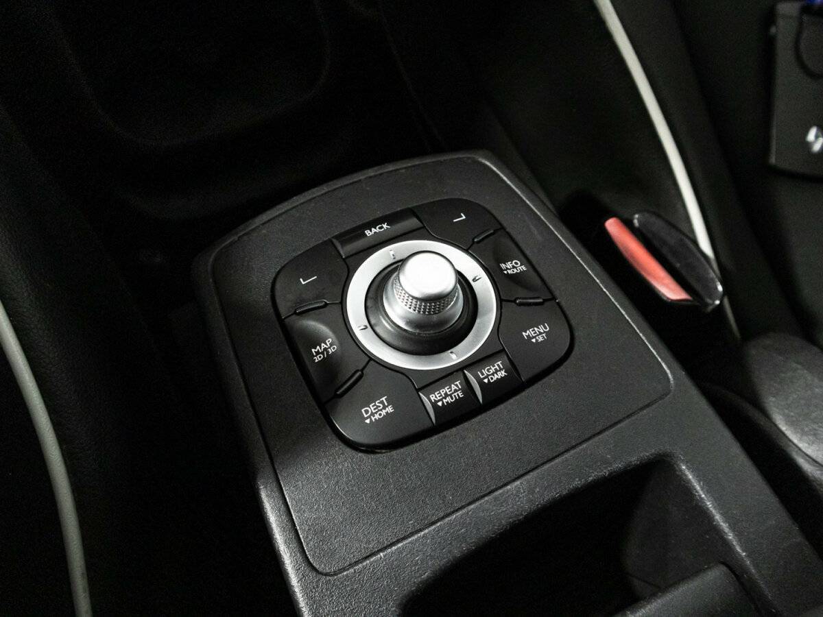 Renault Scenic с пробегом — 2012 год. Фото: #17