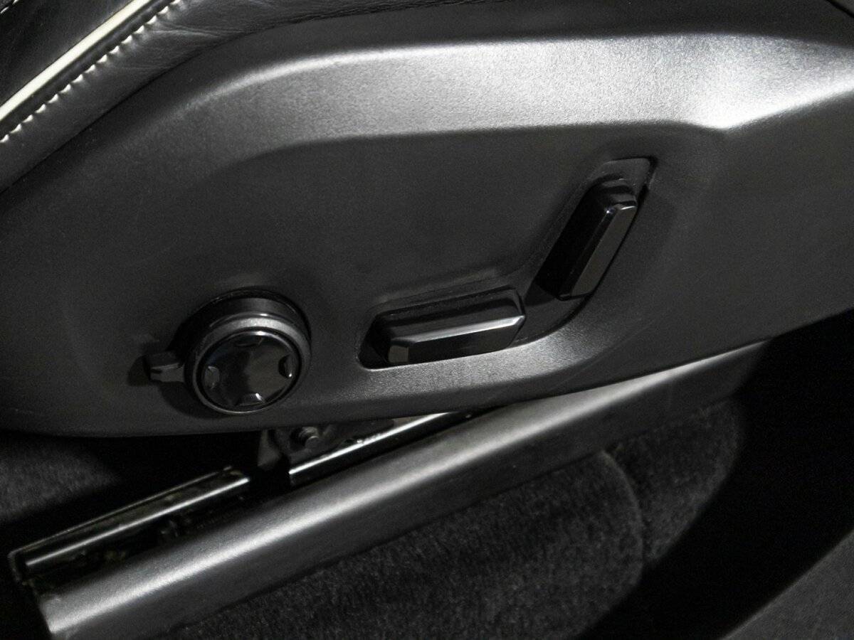 Volvo XC90 с пробегом — 2017 год. Фото: #16