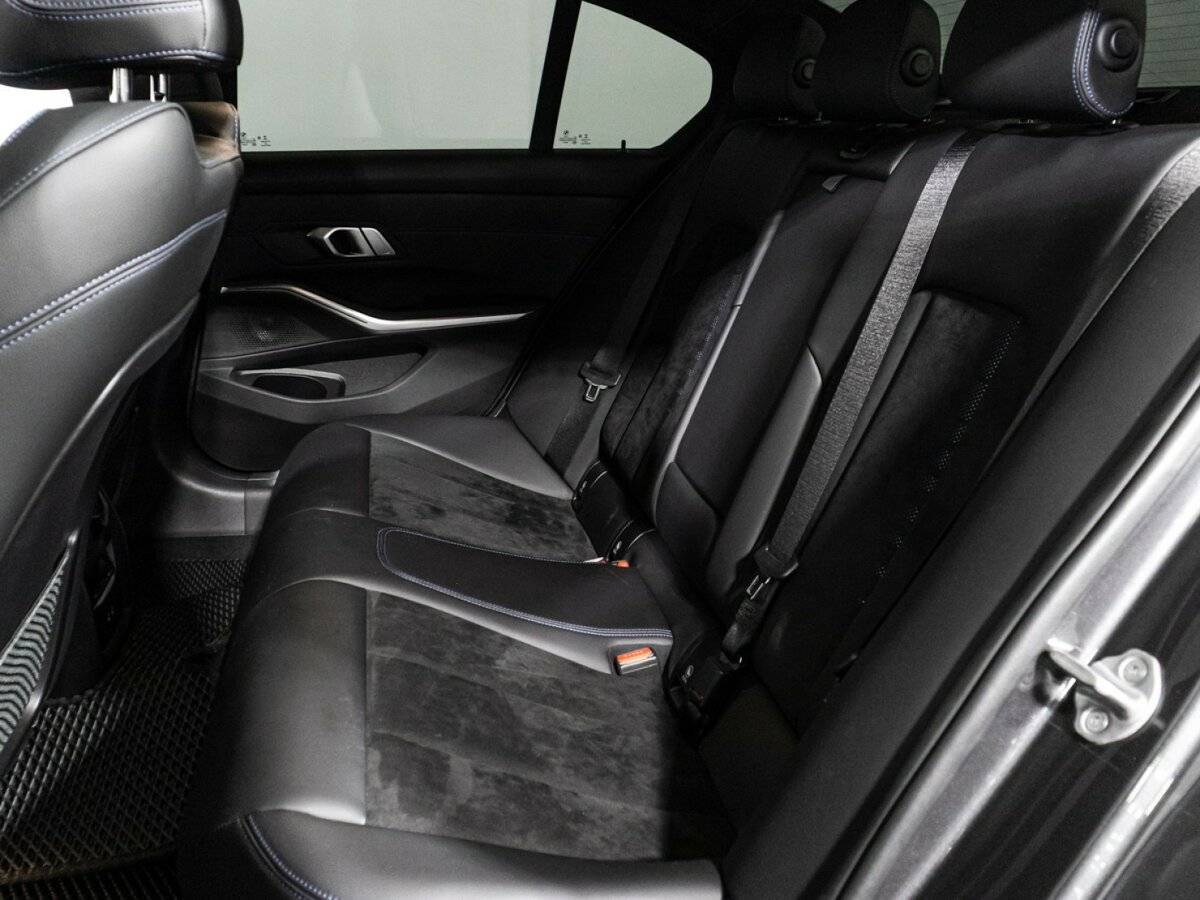 BMW 3 серии с пробегом — 2021 год. Фото: #9