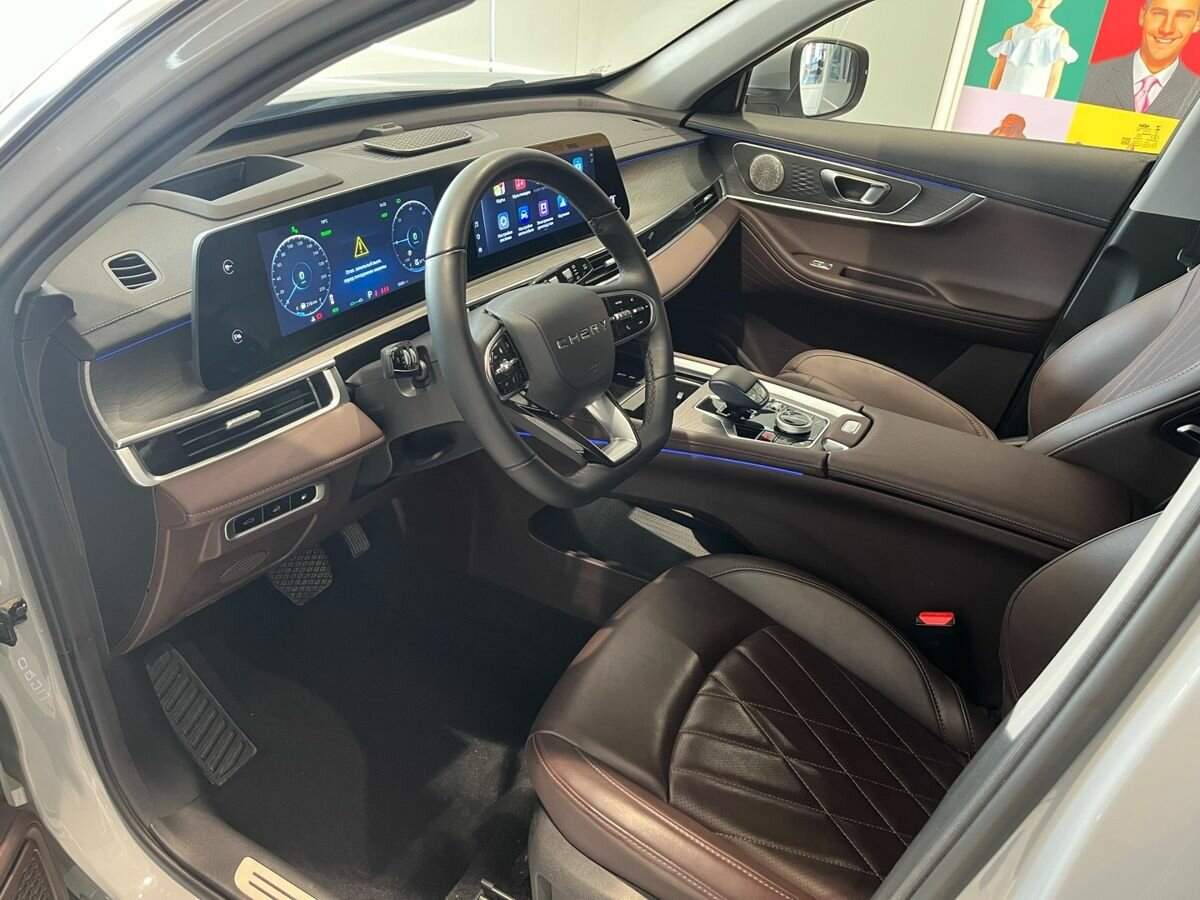 Chery Tiggo 8 Pro Plug-in Hybrid с пробегом — 2023 год. Фото: #8