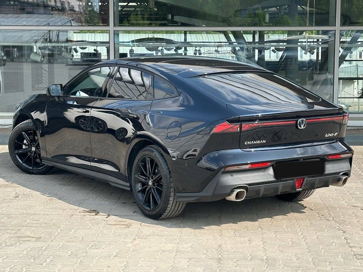 Changan UNI-V с пробегом — 2024 год. Фото: #5