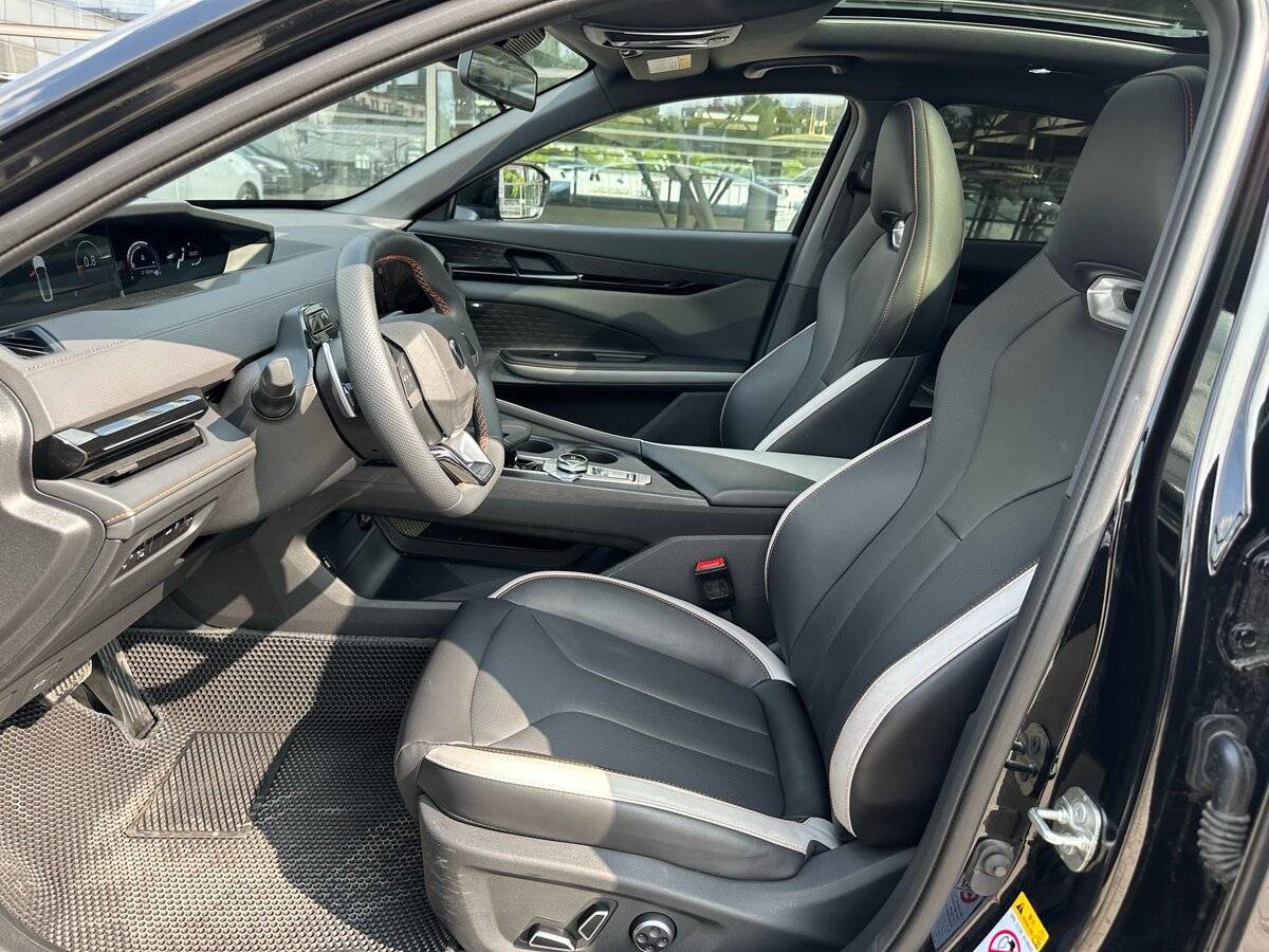 Changan UNI-V с пробегом — 2024 год. Фото: #12