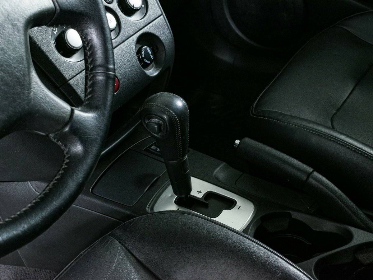 Mitsubishi Outlander с пробегом — 2006 год. Фото: #12