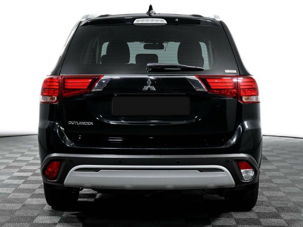 Mitsubishi Outlander с пробегом — 2021 год. Фото: #5